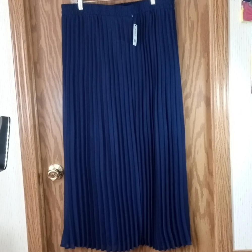 NY Collections, Office, Church, Professional, Special Occasion, according pleats - Picture 4 of 6